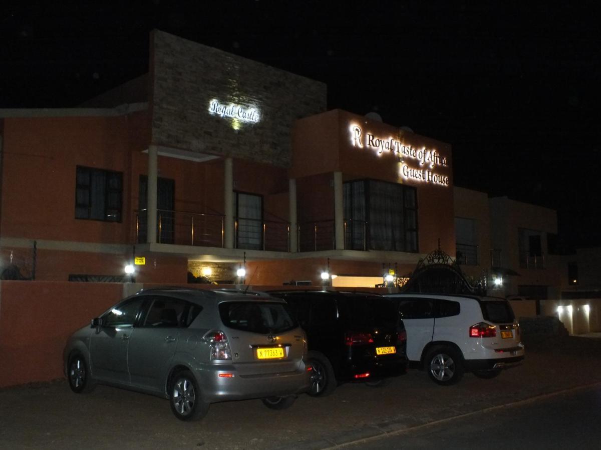 Royal Castle Guest House Windhoek Buitenkant foto